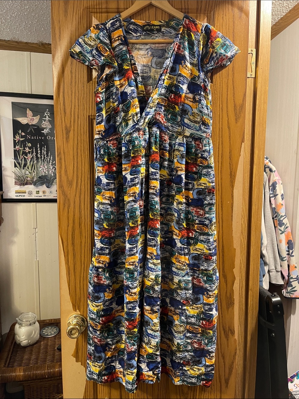 Multicolor Patterned Midi Dress with V-Neck